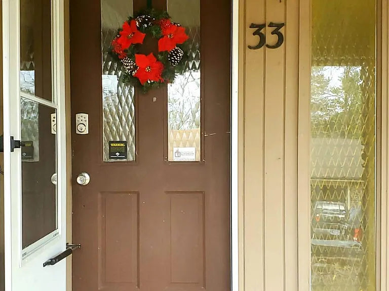33 Nantucket Dr — Photo 1