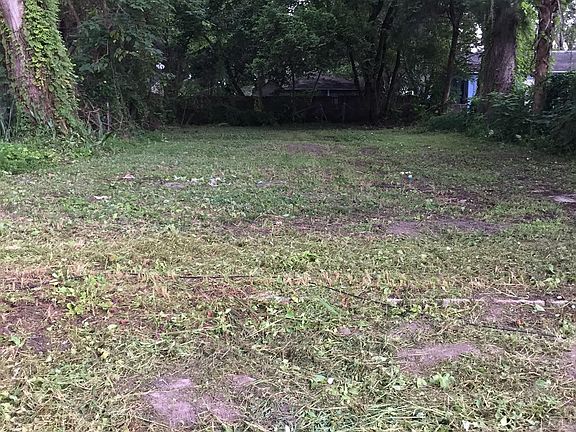 3rd image of 1410 Palifox St