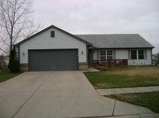 1689 Fountain Lake Dr E, Shelbyville, IN