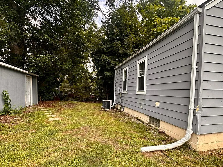 505 Gardendale St — Photo 22