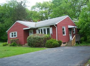 90 Rose Hill Rd, Branford, CT 06405