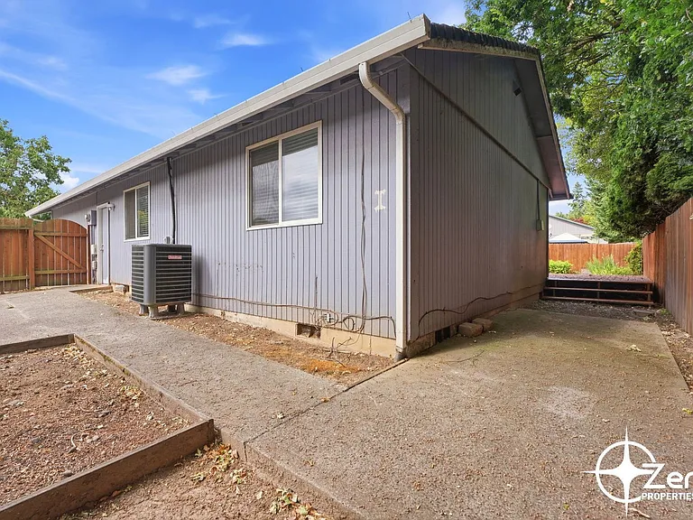 302 NW 103rd St — Photo 27