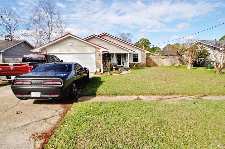 1st image of 903 E Pine Forest Dr