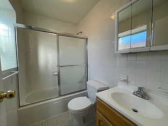 Rented by Sterea Agency