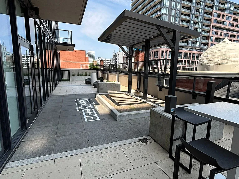270 Dufferin St #601 — Photo 19