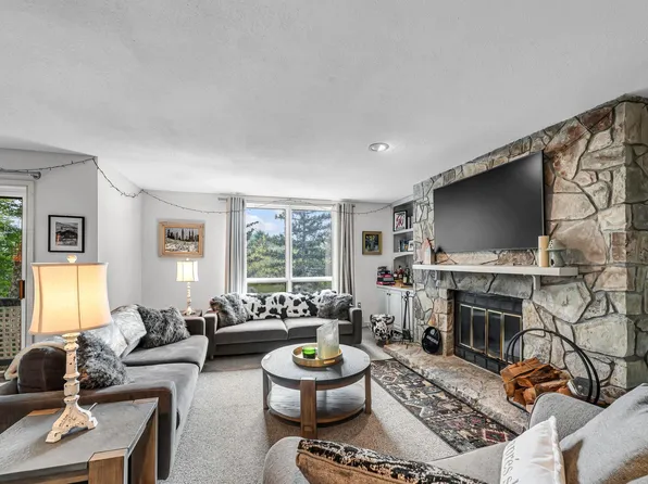 1G Northbrook Village Way #D23, Dover, VT 05356