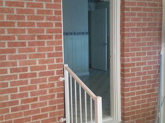 5th image of 2129 Gaylord Dr