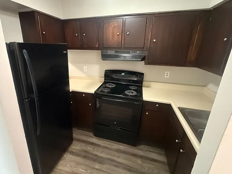 2036 Wayne Ave #E — Photo 10