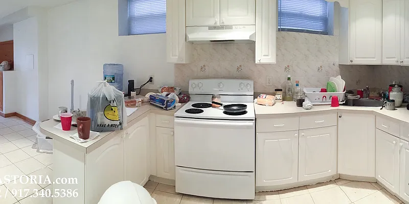Rented by Alexiou Realty | media 3