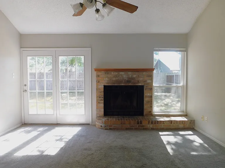 404 Pace Dr — Photo 10