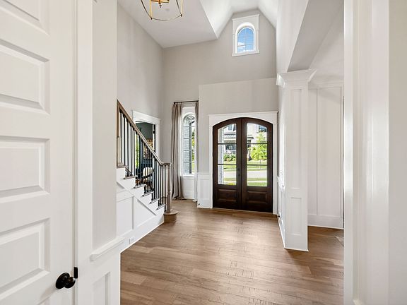 4th image of 220 Bishops Gate Dr