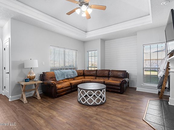 4th image of 89 Navajo Dr