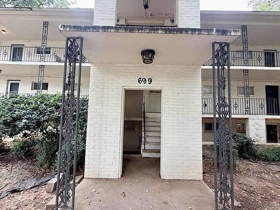 2nd image of 699 Argonne Ave