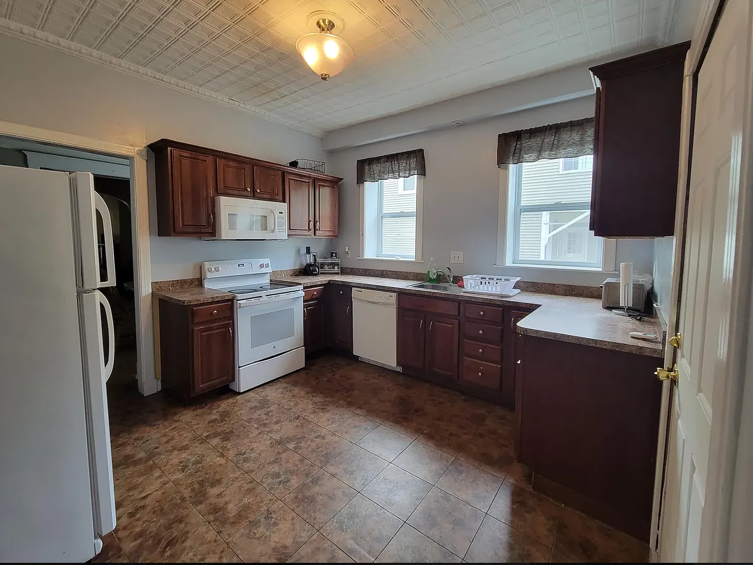5 bed, $600 — Photo 4