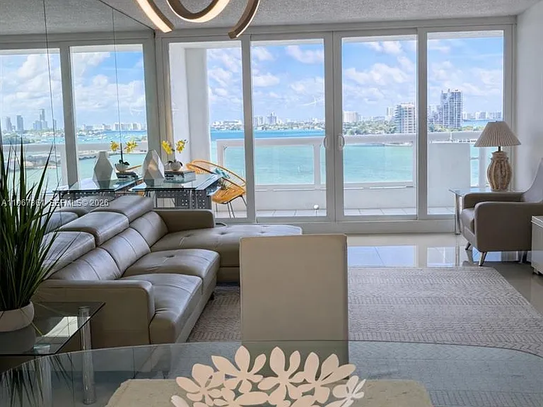 1717 N Bayshore Dr #A-1132 — Photo 5