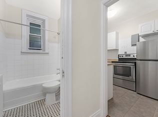 235 Charlotte St, Ottawa, ON K1N 8L4