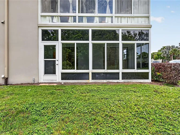 2 Lake Vista Trl #107 — Photo 31