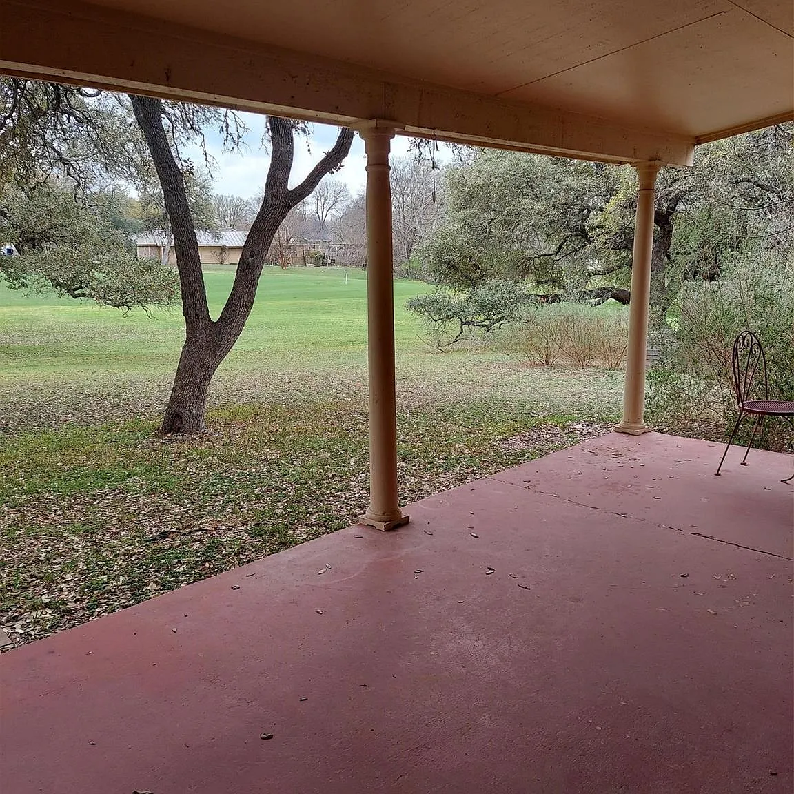 3 bed, 2.0 bath, 1619 sqft, $2,400 — Photo 2