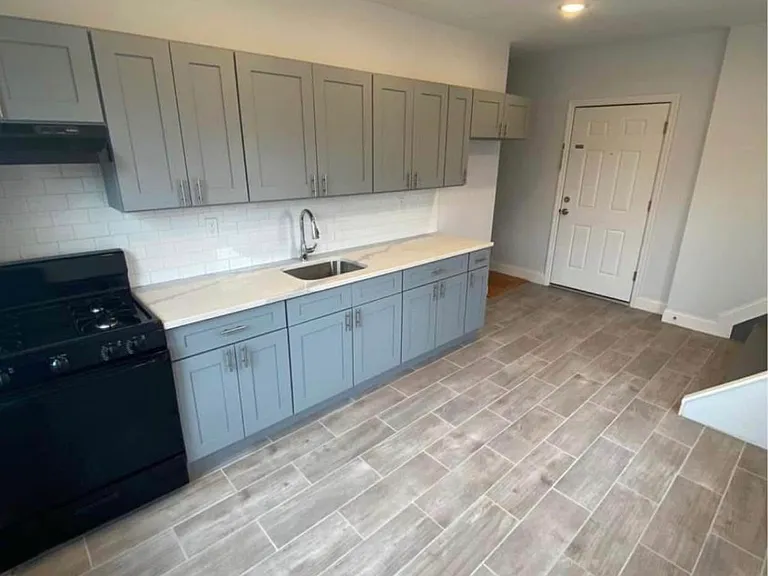 35 William St #6 — Photo 1