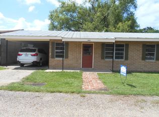 906 Domingue St, Scott, LA 70583