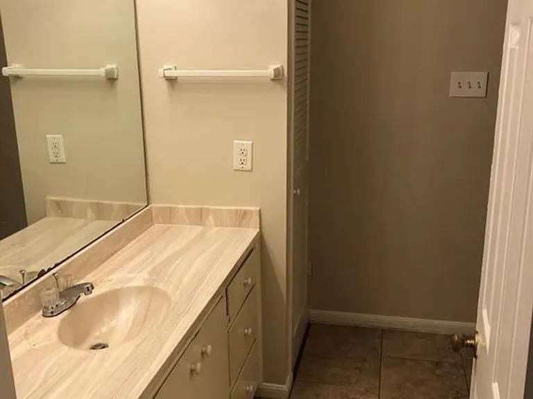 2529 Rio Grande #16 — Photo 16