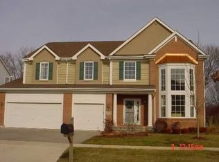 2376 Sarazen Dr, Vernon Hills, IL 60061