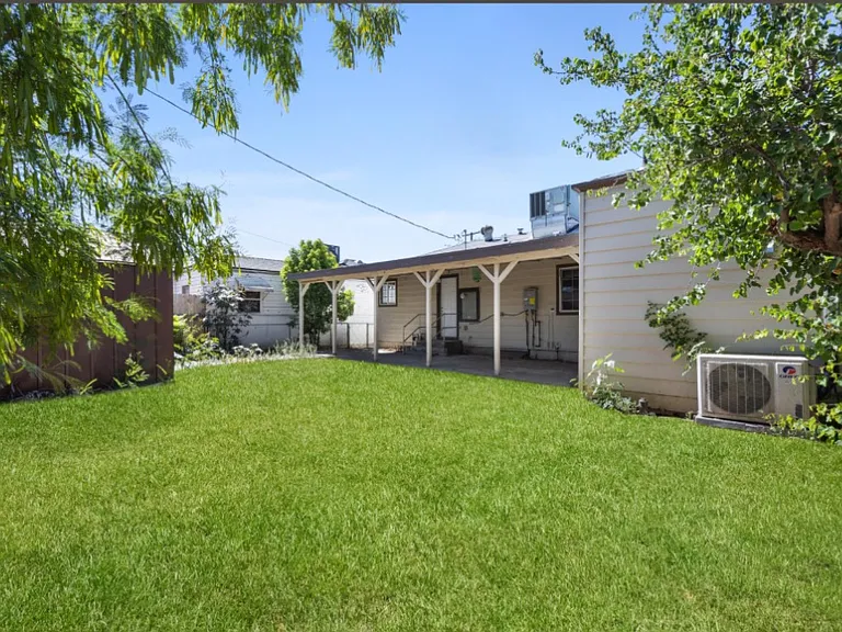 282 E Orange Ave — Photo 2