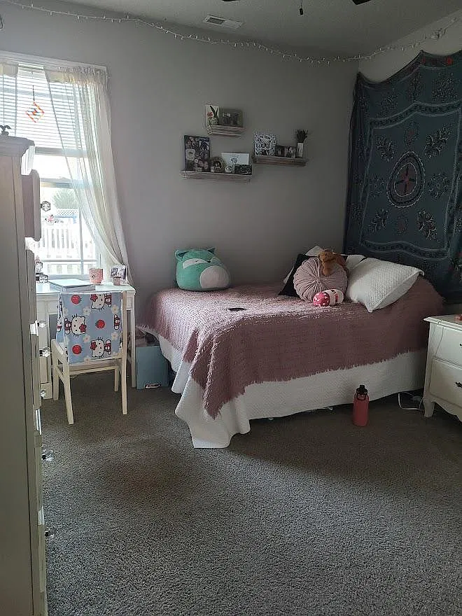 4 bed, $1,200 — Photo 4