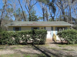 46 Crestwood Dr, Crawfordville, FL 32327