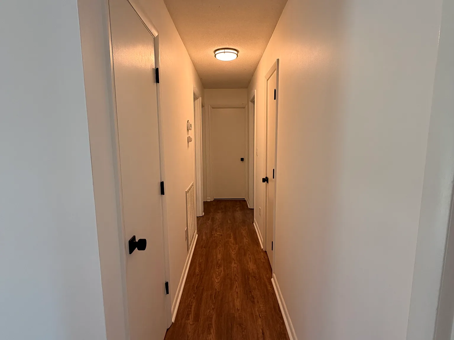 3 bed, 1.5 bath, 1937 sqft, $1,750 — Photo 3