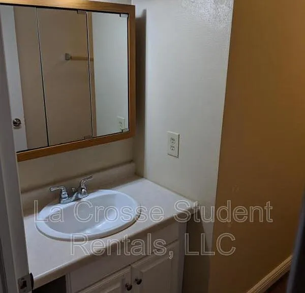 619 Welshire Dr #103 — Photo 8