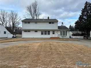 6002 Whiteacre Rd, Toledo, OH 43615