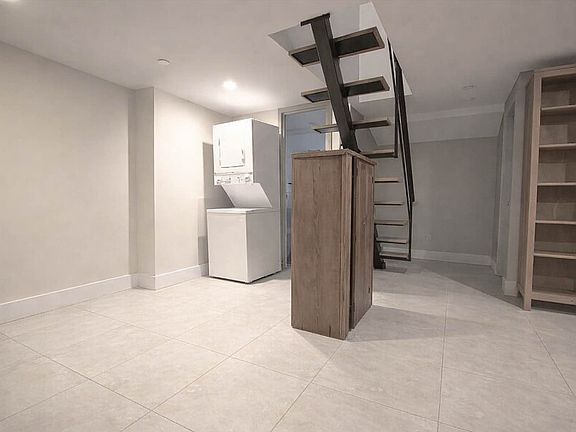 4th image of 128 New York Ave #1C