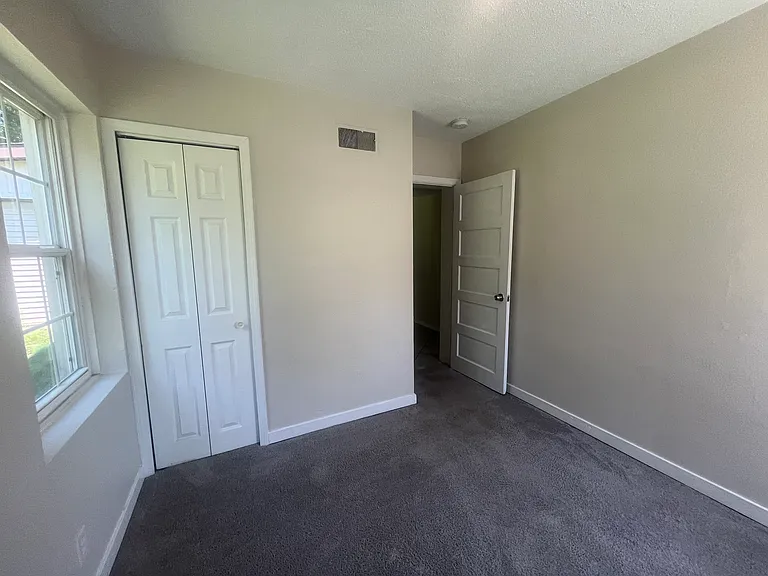 17803 N Fruitport Rd — Photo 9