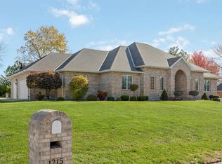 1215 Peach Tree Ln, Quincy, IL 62305