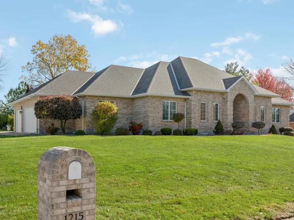 1215 Peach Tree Ln, Quincy, IL 62305