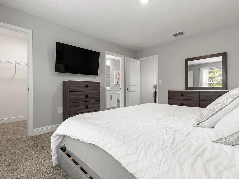 5270 Neil Dr — Photo 14