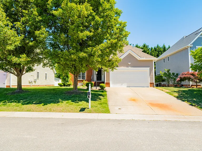 9721 Pemberton Crossing Dr — Photo 5