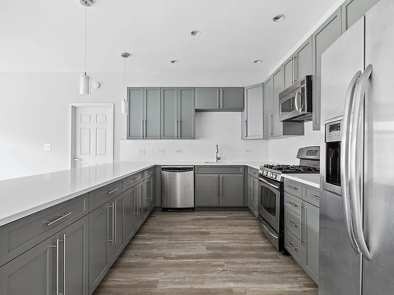 1000 Jefferson Street Apartments — Photo 7