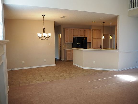4th image of 2105 Friar Ct
