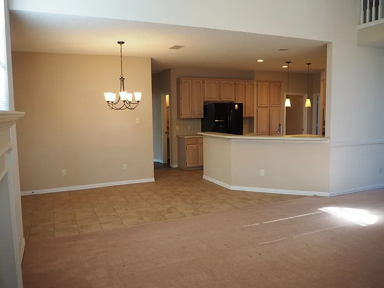 2105 Friar Ct — Photo 4