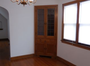 939 S 33rd St, Milwaukee, WI 53215