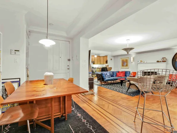 23 East 69th Street image 8 of 12