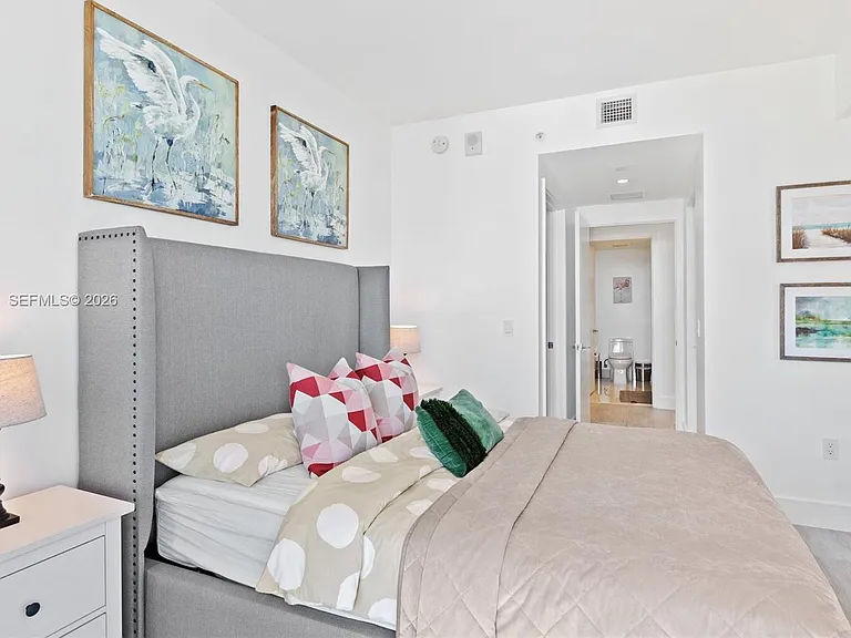 121 NE 34th St #1008 — Photo 17
