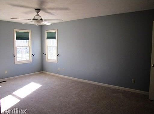4th image of 14 Rockwell Dr