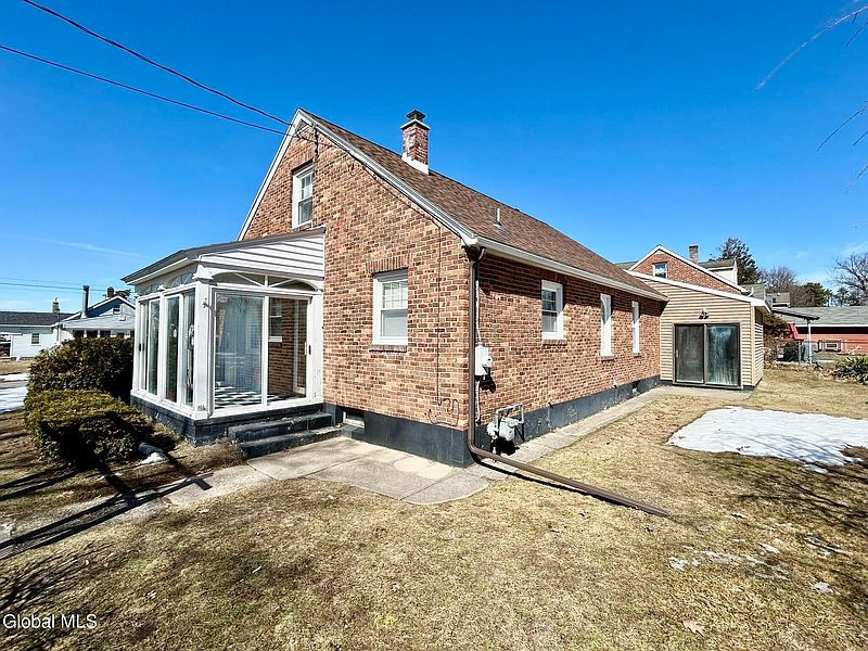 4th image of 3142 Turnbull Street