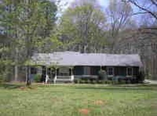 3751 Rambling Woods Dr, Loganville, GA 30052