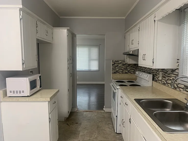 1245 Fall Creek Pkwy — Photo 9
