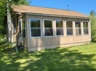 5462 E Lake Dr, Hale, MI 48739