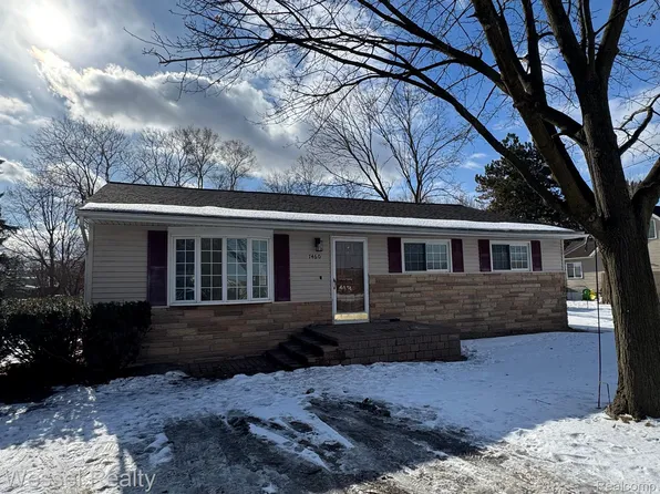 7460-22 Mile Rd, Utica, MI 48316